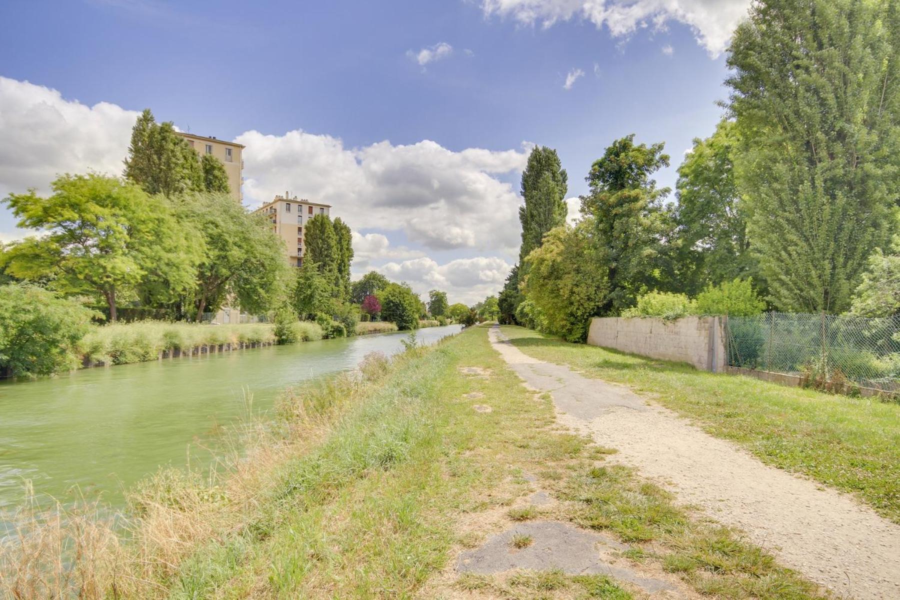 Studio Au Bord Du Canal Chelles  Eksteriør bilde